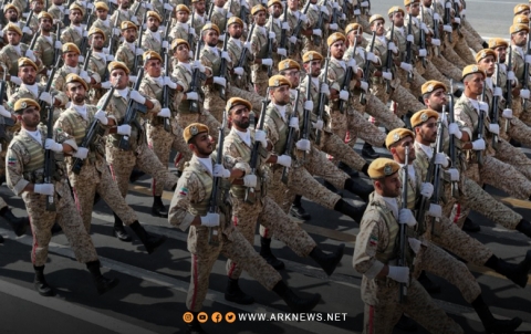 إيران تحشد نحو 100 ألف عنصر مسلح إيران تحشد نحو 100 ألف عنصر مسلح