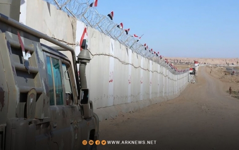 العراق يبني أكثر من 300 كيلو متر من الجدار الخرساني على حدوده مع سوريا العراق يبني أكثر من 300 كيلو متر من الجدار الخرساني على حدوده مع سوريا