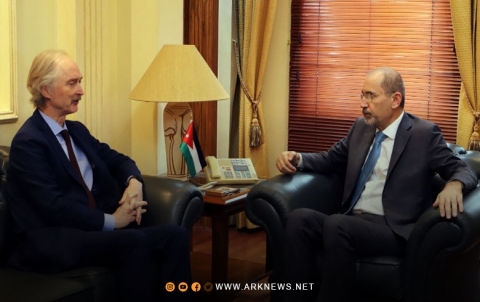 الصفدي وبيدرسن يبحثان جهود الحل في سوريا