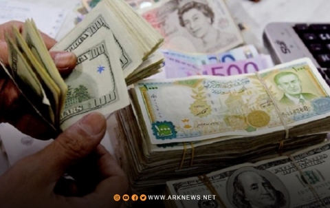 سعر الدولار الأمريكي يتخطى حاجز 15 ألف ليرة سورية 