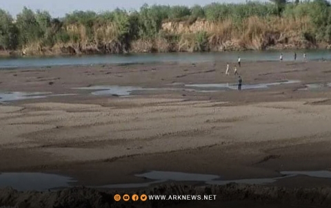 انخفاض مستوى مياه نهر الفرات يهدد حياة ملايين السوريين 