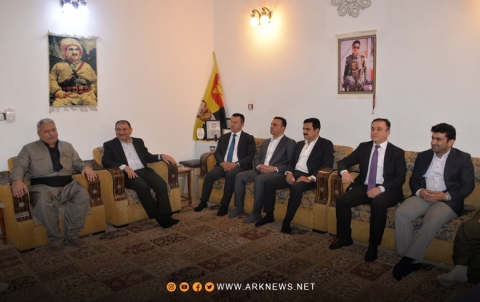 وفد من الفرع الثاني للـPDK يزور عائلة شهيد لشكري روج أمكيان مصطفى باديني
