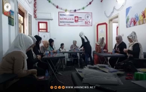 بارزاني الخيرية تفتتح دورة للحرف اليدوية لعدة نساء في عفرين 