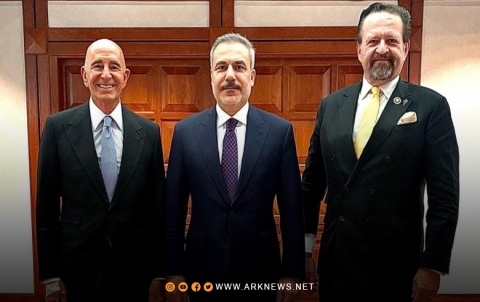 هاكان فيدان يلتقي مع توماس باراك هاكان فيدان يلتقي مع توماس باراك