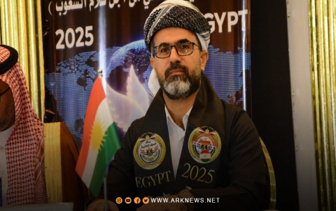 الشاب الكوردي حاكم عادل يطرح الدولة الكوردية في مؤتمر السلام العالمي