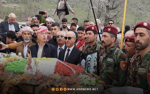 Rêxistina Duhokê ya PDK-S serdana Mezarê Nemiran li Barzan kir Rêxistina Duhokê ya PDK-S serdana Mezarê Nemiran li Barzan kir