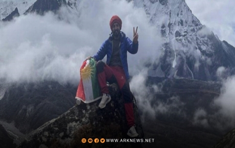 المتسلق الكوردي الذي نصب علم كوردستان على أعلى قمة جبلية في العالم, يفقد بصره 