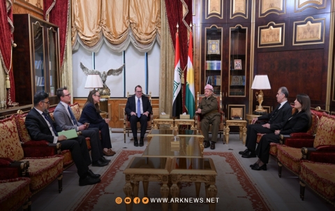 الرئيس بارزاني يؤكد على بذل الجهود لتسوية جميع المشاكل عبر الحوار والتفاهم في سوريا الرئيس بارزاني يؤكد على بذل الجهود لتسوية جميع المشاكل عبر الحوار والتفاهم في سوريا