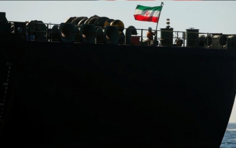 بعد تحذيرات أمريكا.. اليونان “لن تساعد” ناقلة النفط الإيرانية للوصول إلى سوريا