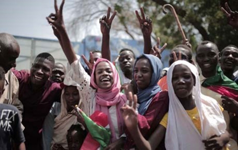 السودان.. توقيع اتفاق تقاسم السلطة خلال المرحلة الانتقالية