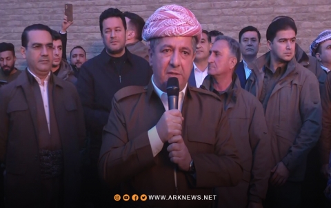 الرئيس بارزاني ومسرور بارزاني يوقدان شعلة عيد نوروز من فوق قلعة أربيل التاريخية