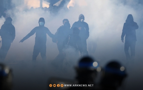 فرنسا.. السلطات توقف أكثر من 5 آلاف شخص شخصا خلال احتجاجات طلابية فرنسا.. السلطات توقف أكثر من 5 آلاف شخص شخصا خلال احتجاجات طلابية