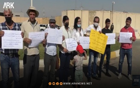 اعتصام للاجئين السوريين من أمام مقر un في هولير عاصمة إقليم كوردستان مطالبين بحق التوطين