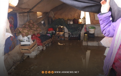 تضرر أكثر من 110 مخيمات في شمال غربي سوريا جراء السيول  