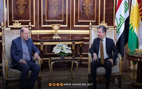 مسرور بارزاني يستقبل القنصل الإيراني في أربيل مسرور بارزاني يستقبل القنصل الإيراني في أربيل