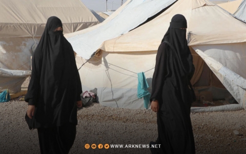 العشرات من عوائل الدواعش تصل إلى دير الزور بمرافقة وحماية مسلحي إدارة PYD
