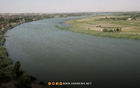 الدفاع المدني يحذر من ارتفاع منسوب مياه نهر الفرات 