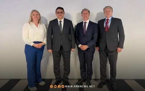 وفد من هيئة التفاوض السورية يلتقي مع مسؤولين في وزارة الخارجية الهولندية وفد من هيئة التفاوض السورية يلتقي مع مسؤولين في وزارة الخارجية الهولندية
