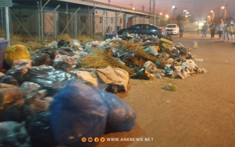 اللاجئون في المخيمات يعانون من انعدام تام في الخدمات اللاجئون في المخيمات يعانون من انعدام تام في الخدمات