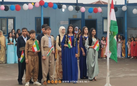 مؤسسة بارزاني الخيرية توفر رواتب المعلمين في مخيمات اللاجئين بريف أربيل