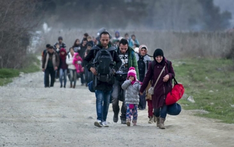 Turkey allows Syrian refugees to pass to Europe