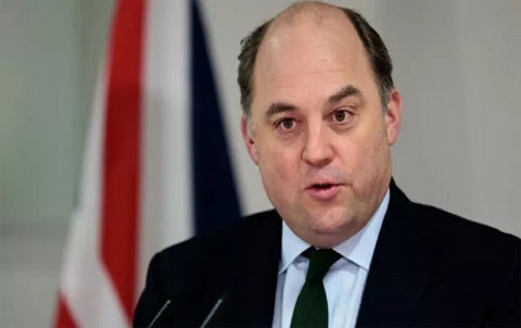 وزير الدفاع البريطاني: لندن مستعدة لمساعدة موسكو وكييف في التوصل إلى اتفاق لوقف إطلاق النار