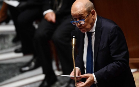 باريس تعترف بدعم حفتر “سياسيا”