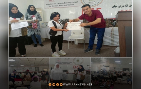 عشرات اللاجئين ينهون دورات متنوعة في مخيم دارشكران