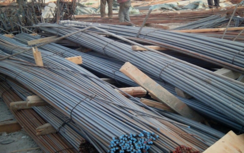 Qamishlo .. Lacking in construction material of iron in the markets