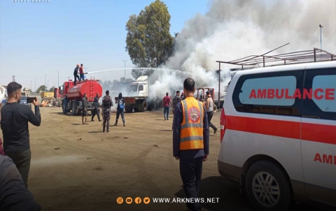ل پارێزگەها رەقایێ ئاگر ب گەراجەكە گشتی كەت و د ئەنجامێ دە قوربانی كەتن.