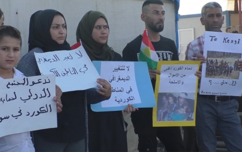 Syrian Kurdish refugees in Kawergozik camp sit-in in solidarity with Syrian Kurdistan with (video). Syrian Kurdish refugees in Kawergozik camp sit-in in solidarity with Syrian Kurdistan with (video).