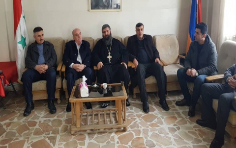 وفد من الـ PDK-S  یزور كنیسة الأرمن في ديرك 