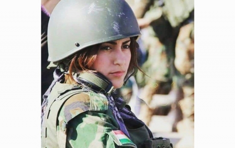شاهد بالصور... مقاتلاتٌ من قوات بيشمركة لشكرى روج