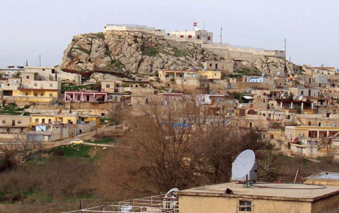 An armed group dismantles and robs solar power devices in rural Afrin