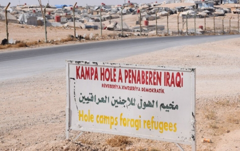 Bi dahan çekdarên DAIŞê ji kampa Hol reviyan Bi dahan çekdarên DAIŞê ji kampa Hol reviyan