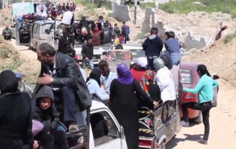 5000 malbat ji gundewarê Idlibê derbeder bûn