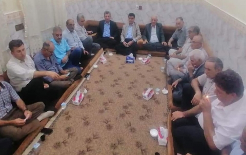 دوميز... وفد من قيادة الكوردستاني - سوريا يزور منزل حمزة إبراهيم والد الشهيد إبراهيم دوميز... وفد من قيادة الكوردستاني - سوريا يزور منزل حمزة إبراهيم والد الشهيد إبراهيم