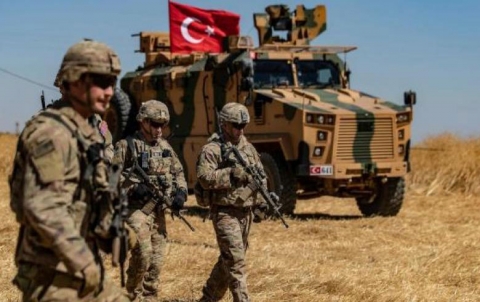 Emerîka çiraya kesk da Turkiyê da ku êrîşî Rojavayê Kurdistanê bike 