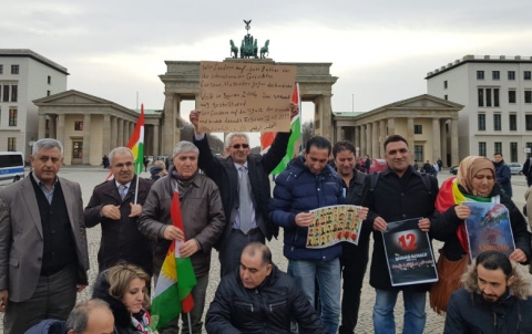 ممثلية أوربا للمجلس الوطني الكردي محلية «برلين» تحيي الذكرى السنوية الخامسة عشرة لإنتفاضة الثاني عشر من آذار عام 2004 ممثلية أوربا للمجلس الوطني الكردي محلية «برلين» تحيي الذكرى السنوية الخامسة عشرة لإنتفاضة الثاني عشر من آذار عام 2004