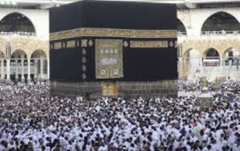 Pilgrims return to Mecca for a farewell cruise as the rites end without incident