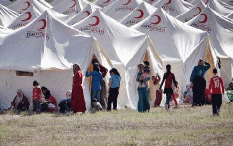Turkiya .. Y.E alîkarî pêşkêşî penaberên Sûriyê kir .