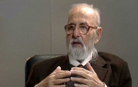 وفاة امير الايزيديين مير تحسين بك عن عمر يناهز 86 عاما وفاة امير الايزيديين مير تحسين بك عن عمر يناهز 86 عاما