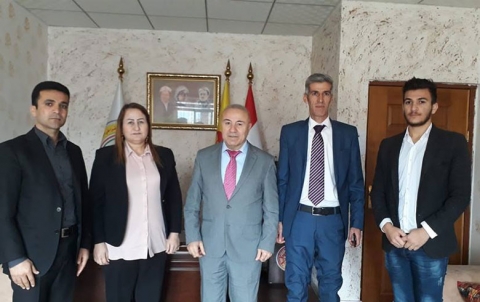 Şandek ji Şepêla Pêşeroja Kurdî seredana PDK-Sê dike Şandek ji Şepêla Pêşeroja Kurdî seredana PDK-Sê dike