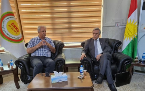 وفد من كونفدراسيون الجاليات الكوردية يزور ممثلية ENKS في إقليم كوردستان وفد من كونفدراسيون الجاليات الكوردية يزور ممثلية ENKS في إقليم كوردستان