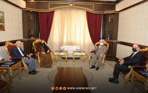 الرئیس مسعود بارزاني یستقبل السيدة وجدان عكيد, ابنة المناضل الراحل كنعان عكيد وزوجها السيد نزهان نواف نايف. الرئیس مسعود بارزاني یستقبل السيدة وجدان عكيد, ابنة المناضل الراحل كنعان عكيد وزوجها السيد نزهان نواف نايف.