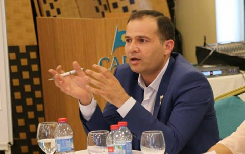  ل دربێسيێ چه‌كدارێن په‌يه‌دێ به‌رپرسێ پێوه‌ندێن ده‌رڤه‌ يێ شه‌پێلا پێشه‌رۆژئا كوردى ره‌ڤاند