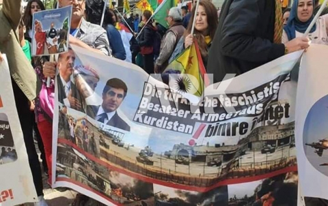 ماذا قال نقيب صحفيي كوردستان سوريا في الصور التخوينية التي رفعت في مظاهرة كولن ؟ 