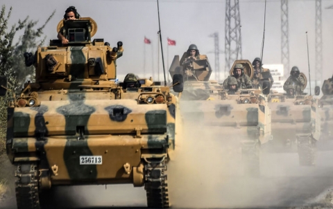 معاناة مزارعي القرى الحدودية مع تركيا جراء عدم القدرة على زراعة محاصيلهم 