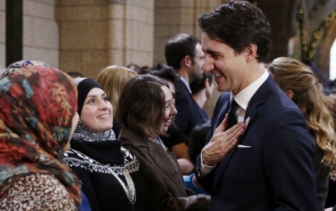 ترودو يشيد باللاجئين السوريين في كندا 
