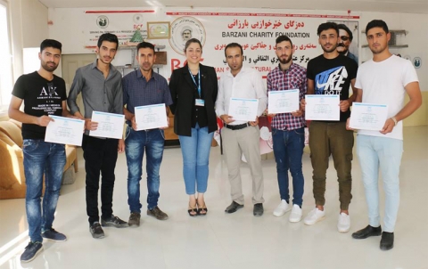 مه‌دیاكاره‌كی كورد و كۆمه‌كه‌ فلكلۆری ژ ئالیێ UNHCR  ڤه‌ هاتنه‌ خه‌لاتكرن